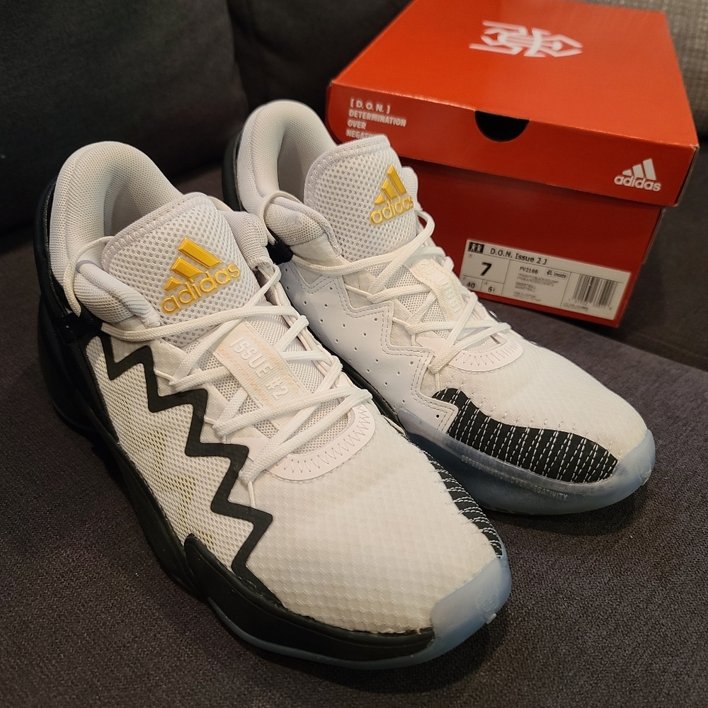 Donovan Mitchell Issue #2, women's 7, black white gold, Adidas basketball shoe
